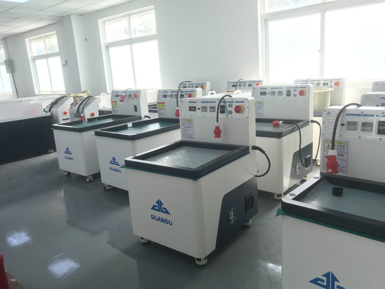 1743053669825333.jpg 磁力拋光機(jī)租賃